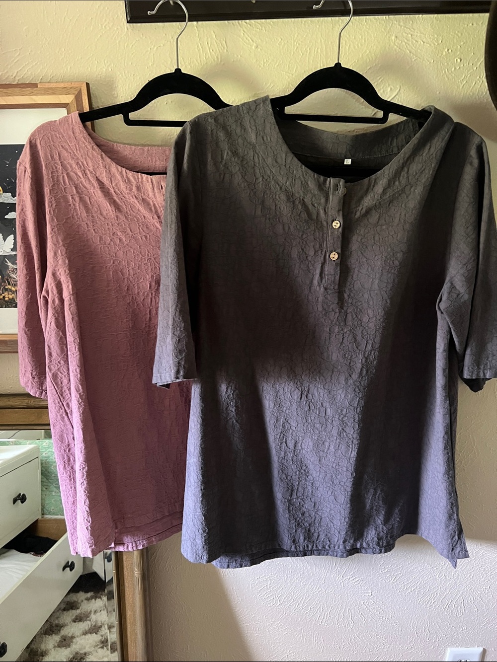 Textured Scoop Neck Tops - Mauve and Charcoal